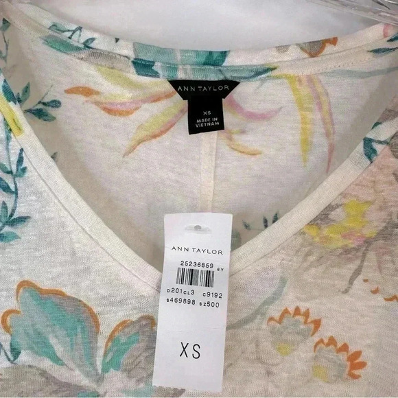 NWT Ann Taylor Women’s Scoop Neck Pure Linen Sunday Tee Tropical Print  Size XS - Picture 3 of 8